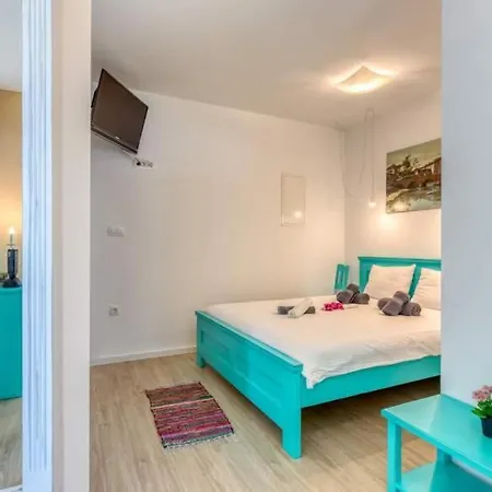 Leticija Holiday home *