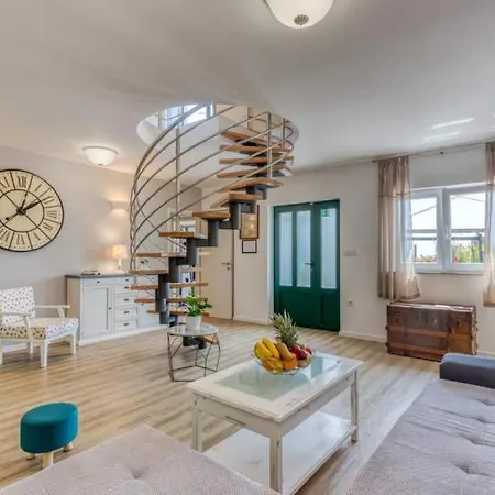 Ferienhaus Leticija *